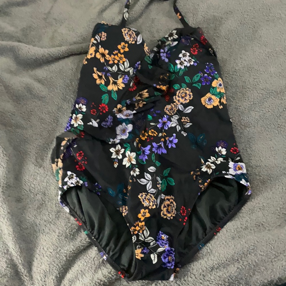Navy blue floral one piece bathing suit 1x 16w-18w